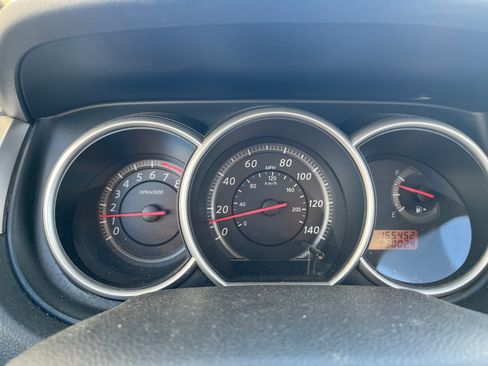 Used 2011 Nissan Versa 1.8 S image 8