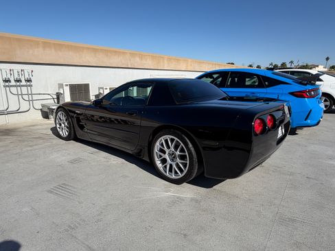 Used 2002 Chevrolet Corvette Z06 w/ Memory Pkg image 6
