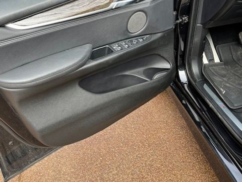 Used 2014 BMW X5 xDrive50i image 11