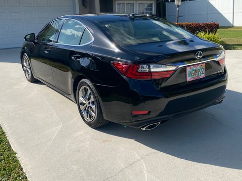 Used 2016 Lexus ES 350 w/ Luxury Package w/Wood Trim image 4