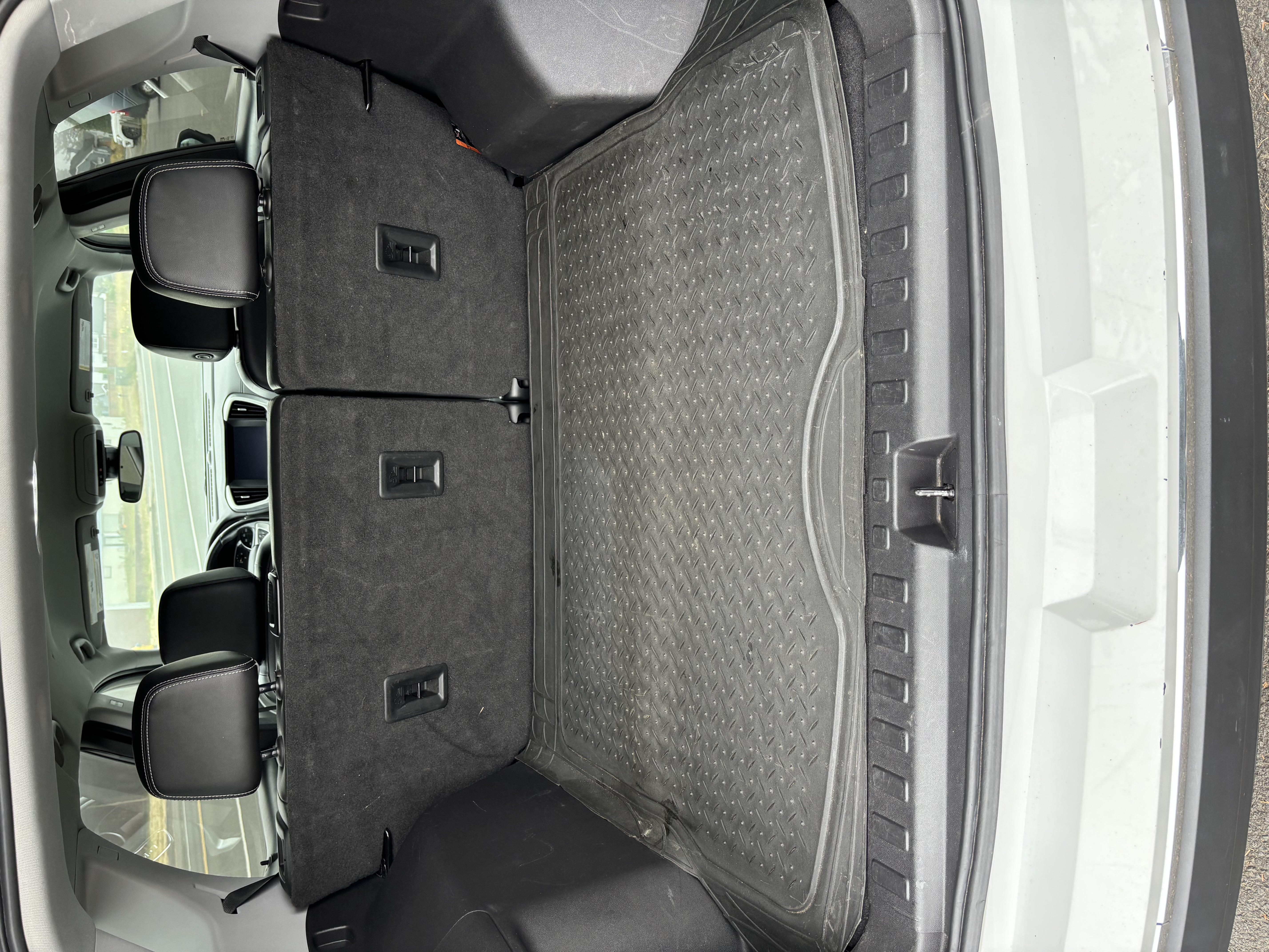 Used 2022 GMC Terrain SLT AWD/4WD image 27
