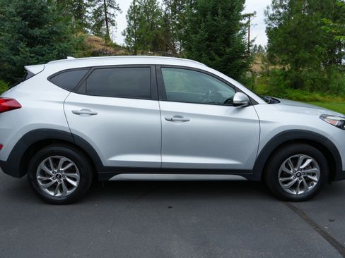 Used 2018 Hyundai Tucson SEL Plus w/ Cargo Package AWD/4WD image 2