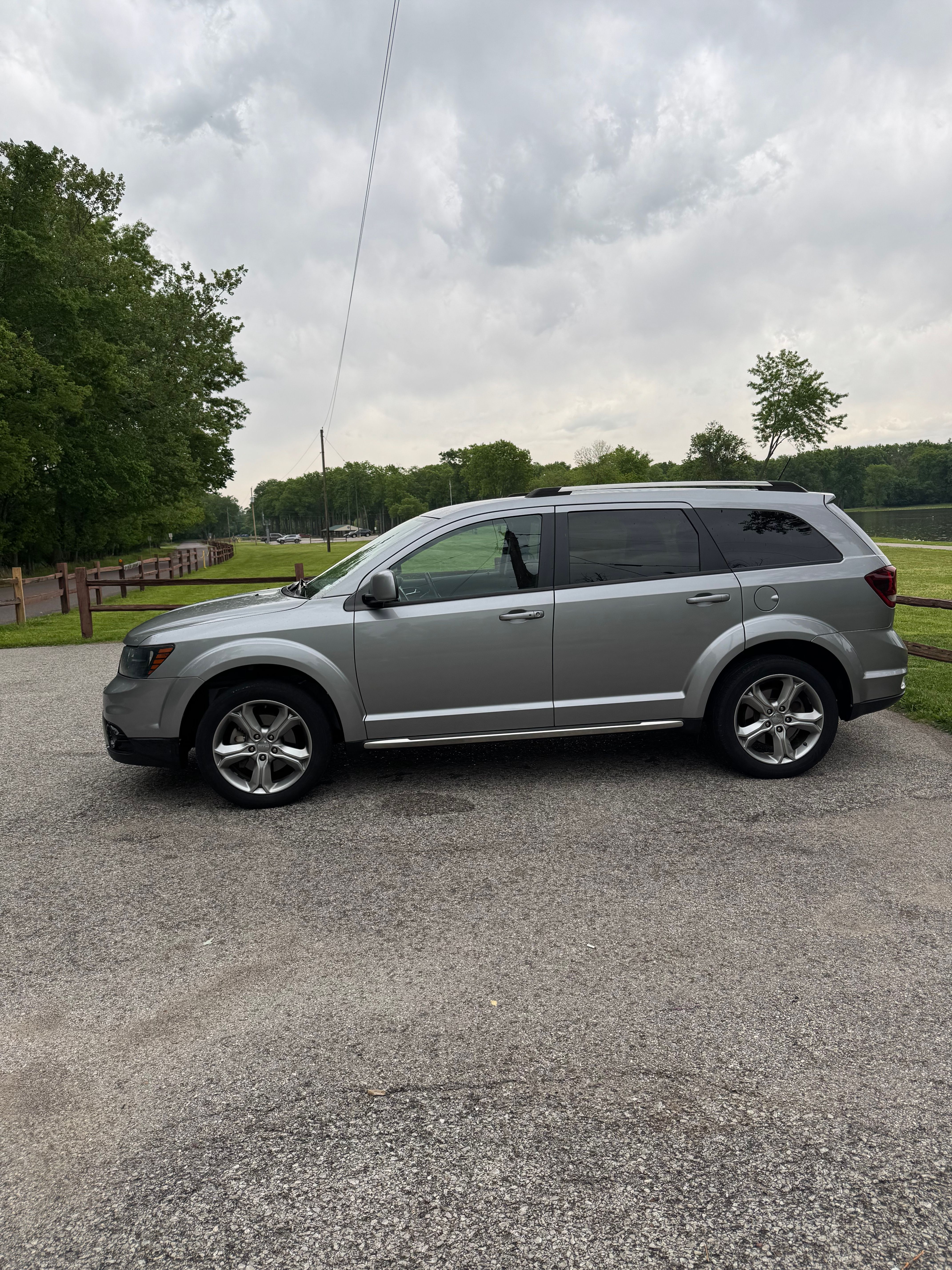 Used 2017 Dodge Journey Crossroad FWD image 1