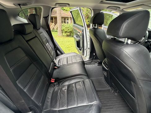 Used 2020 Honda CR-V Touring image 14