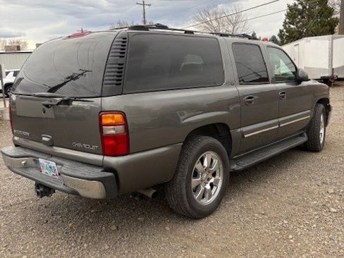 Used 2001 Chevrolet Suburban LT w/ LT Preferred Equipment Group image 5