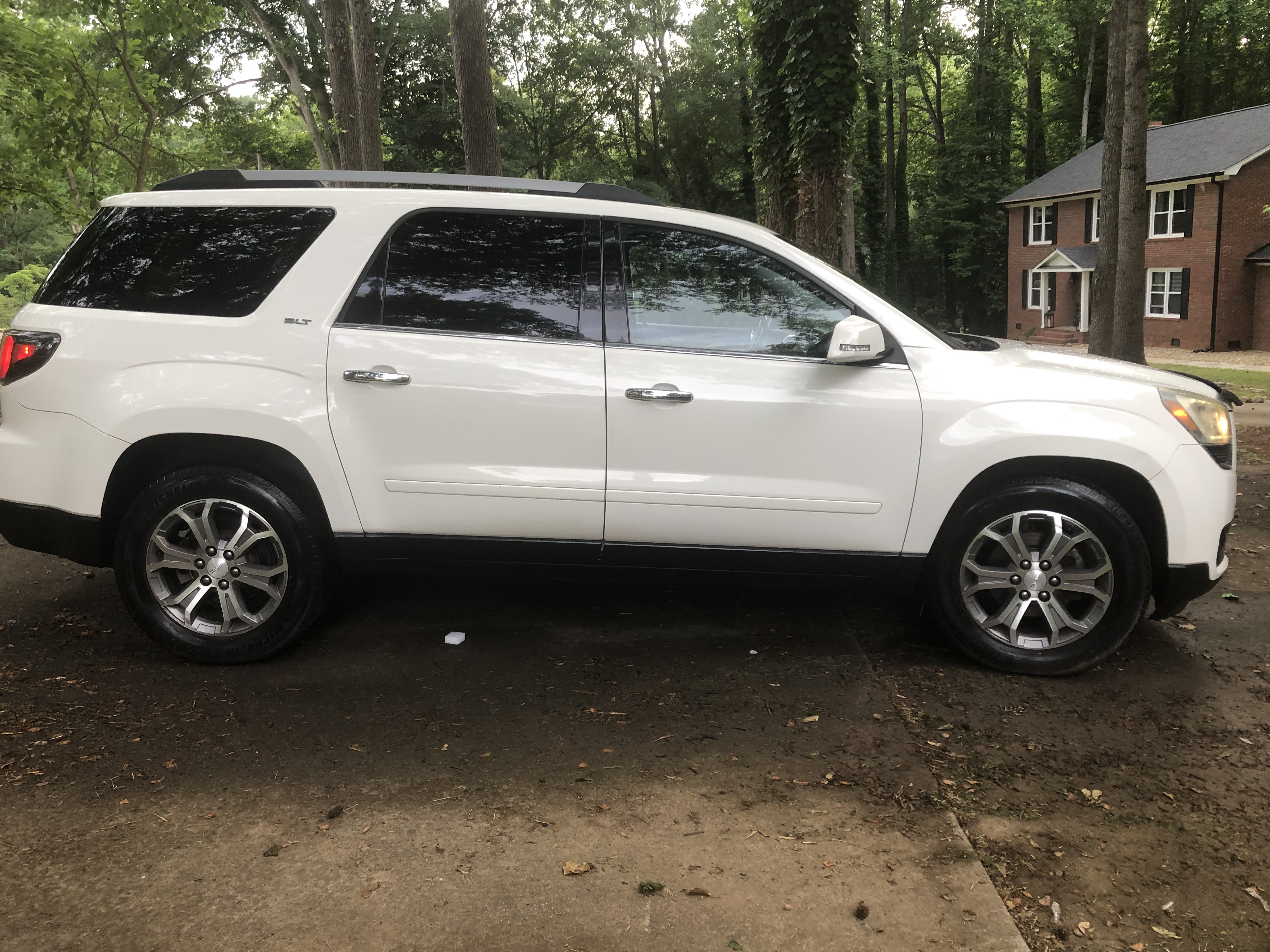 Used 2013 GMC Acadia SLT AWD/4WD image 2