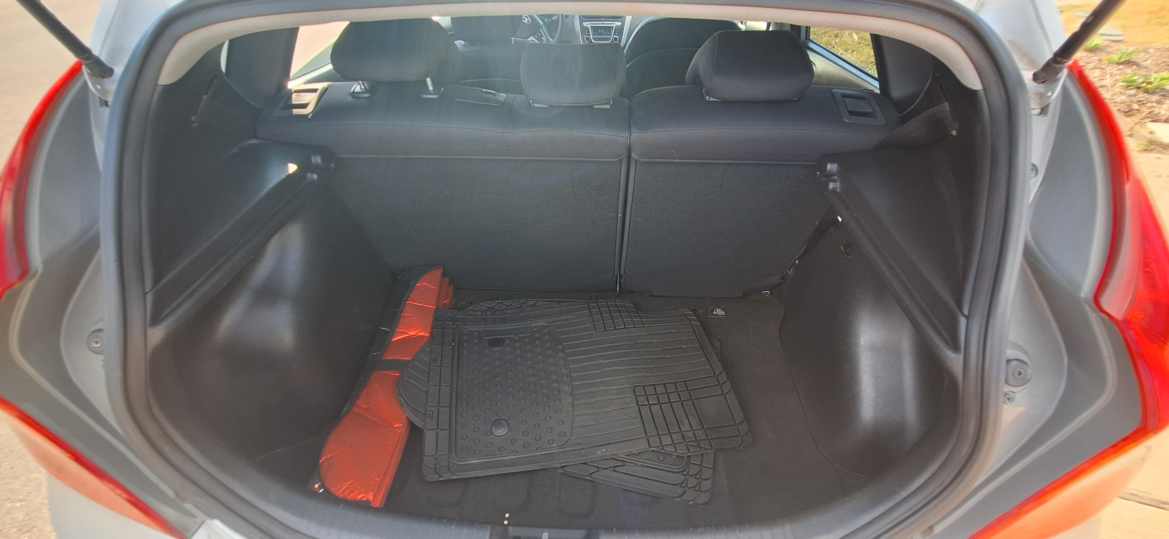 Used 2017 Hyundai Accent SE FWD image 17