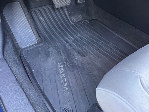 Used 2020 Honda Accord EX image 12
