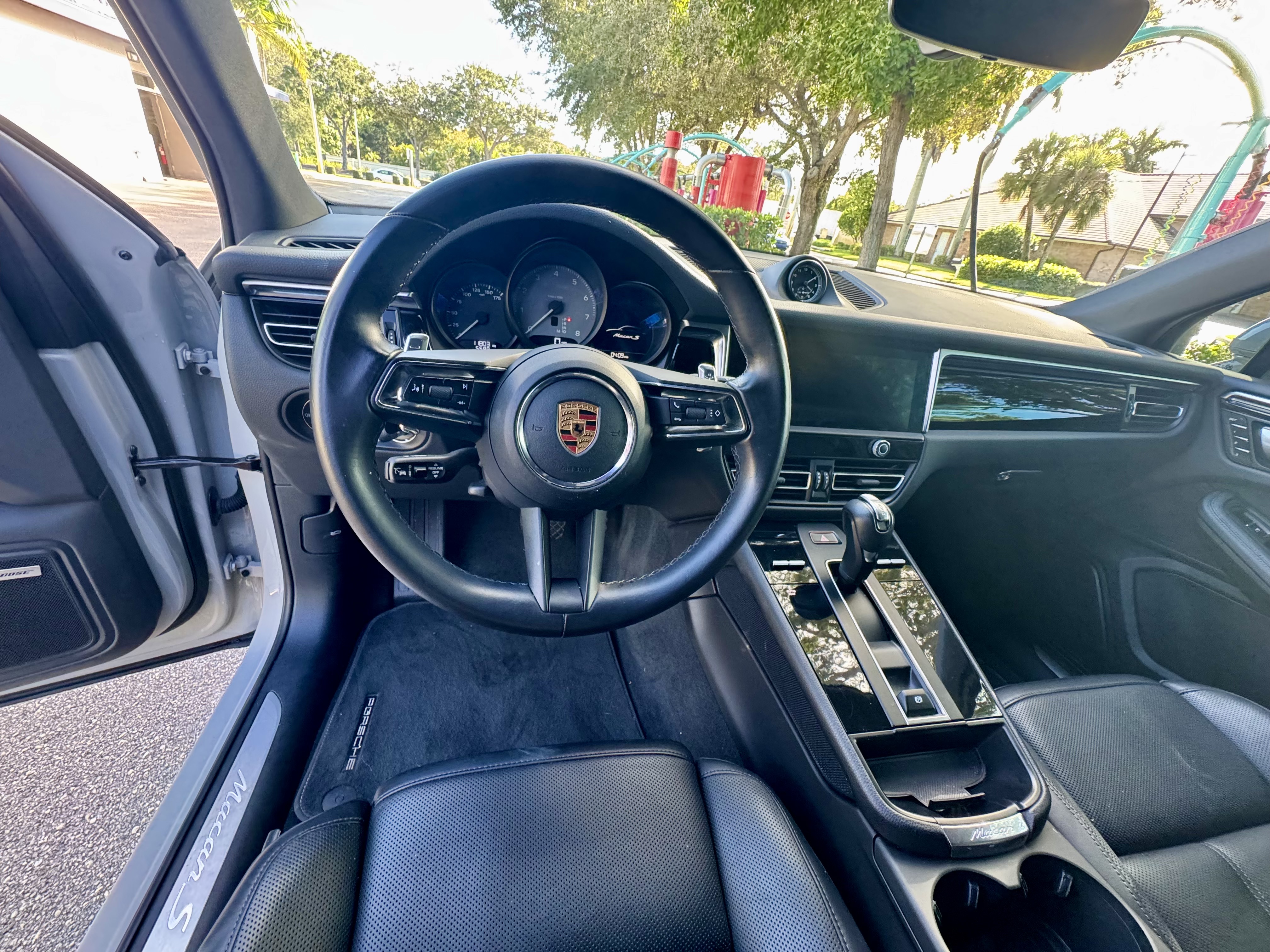 Used 2024 Porsche Macan S AWD/4WD image 4