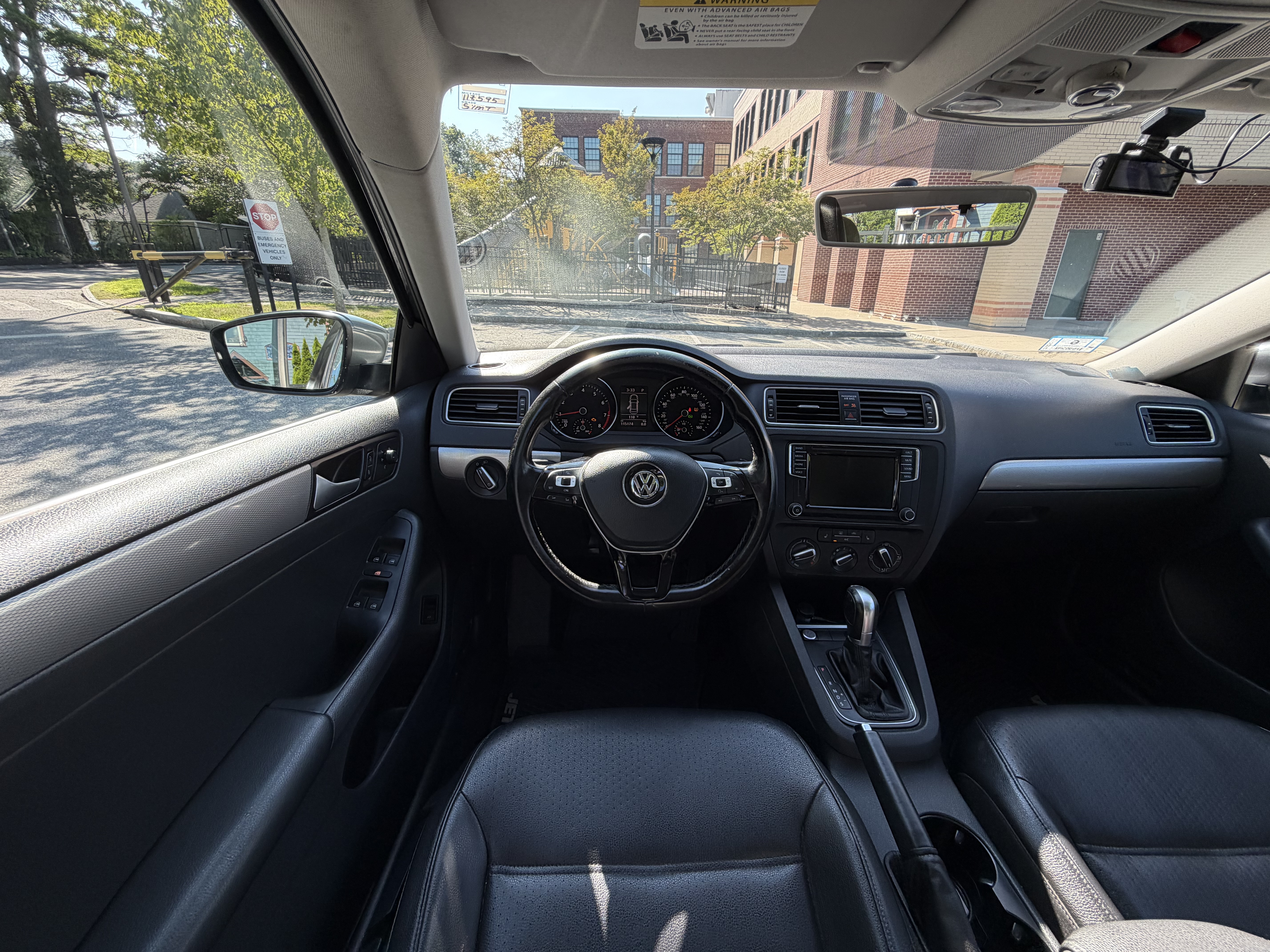 Used 2017 Volkswagen Jetta SE FWD image 17
