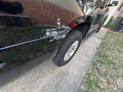 Used 2016 Chevrolet Suburban LT image 6