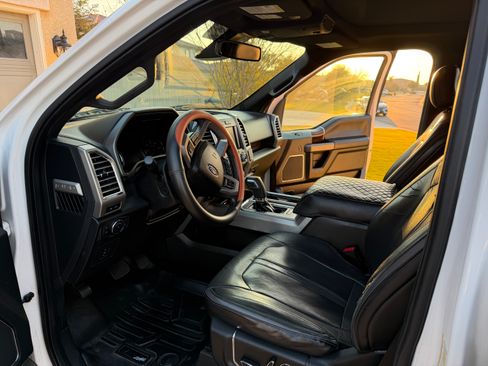 Used 2015 Ford F150 Platinum w/ Technology Package image 11
