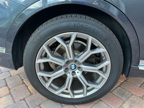 Used 2019 BMW X7 xDrive40i w/ Premium Package AWD/4WD image 11