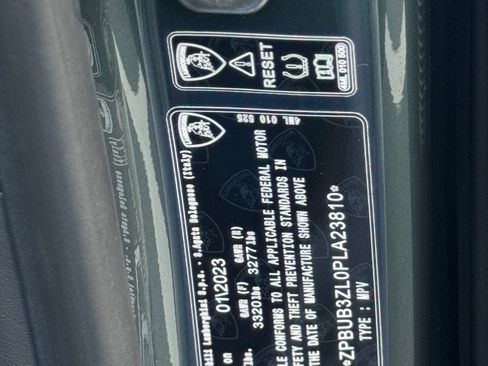 Used 2023 Lamborghini Urus S image 2