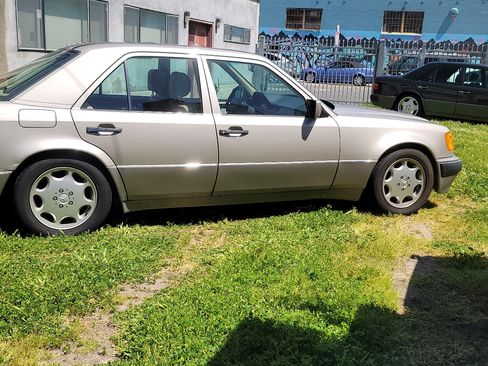Used 1993 Mercedes-Benz 500 E image 2