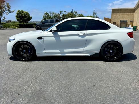 Used 2018 BMW M2 image 9
