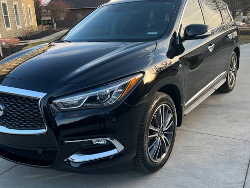 Used 2017 INFINITI QX60 Luxe w/ Premium Plus Package AWD/4WD image 1