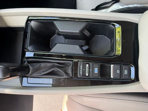 Used 2024 Honda Accord EX-L image 13