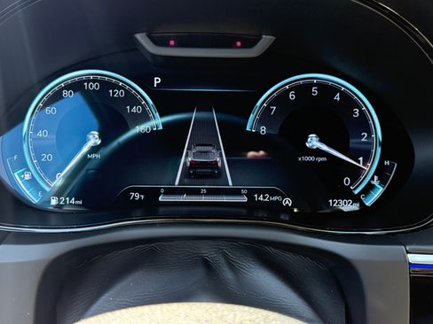 Used 2023 Genesis GV70 2.5T w/ Sport Prestige Package image 32