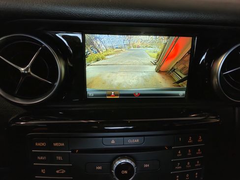 Used 2019 Mercedes-Benz SLC 300 image 28