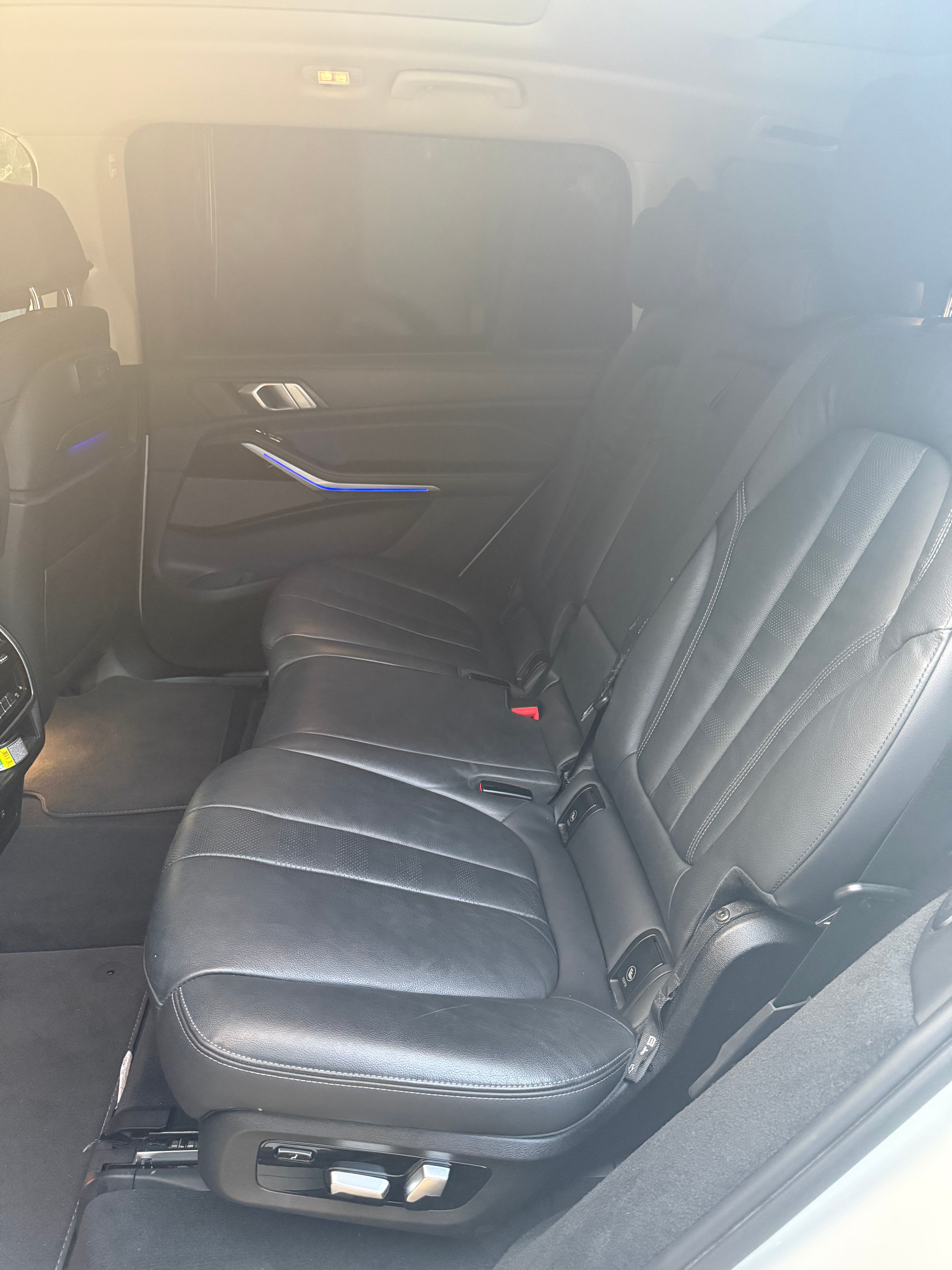 Used 2020 BMW X7 xDrive40i w/ Executive Package AWD/4WD image 11