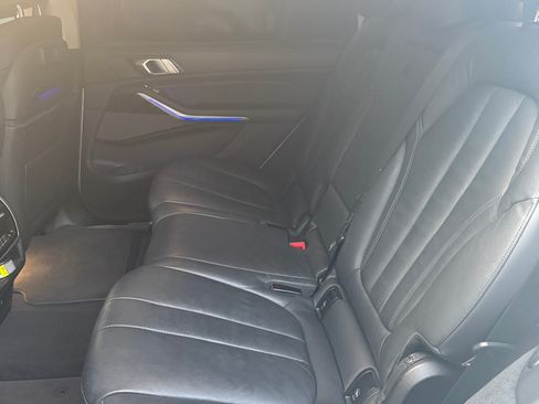 Used 2020 BMW X7 xDrive40i w/ Executive Package AWD/4WD image 11