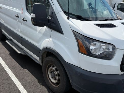 Used 2019 Ford Transit 150 148 Medium Roof RWD image 17