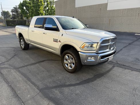 Used 2016 RAM 2500 Laramie w/ Convenience Group AWD/4WD image 10