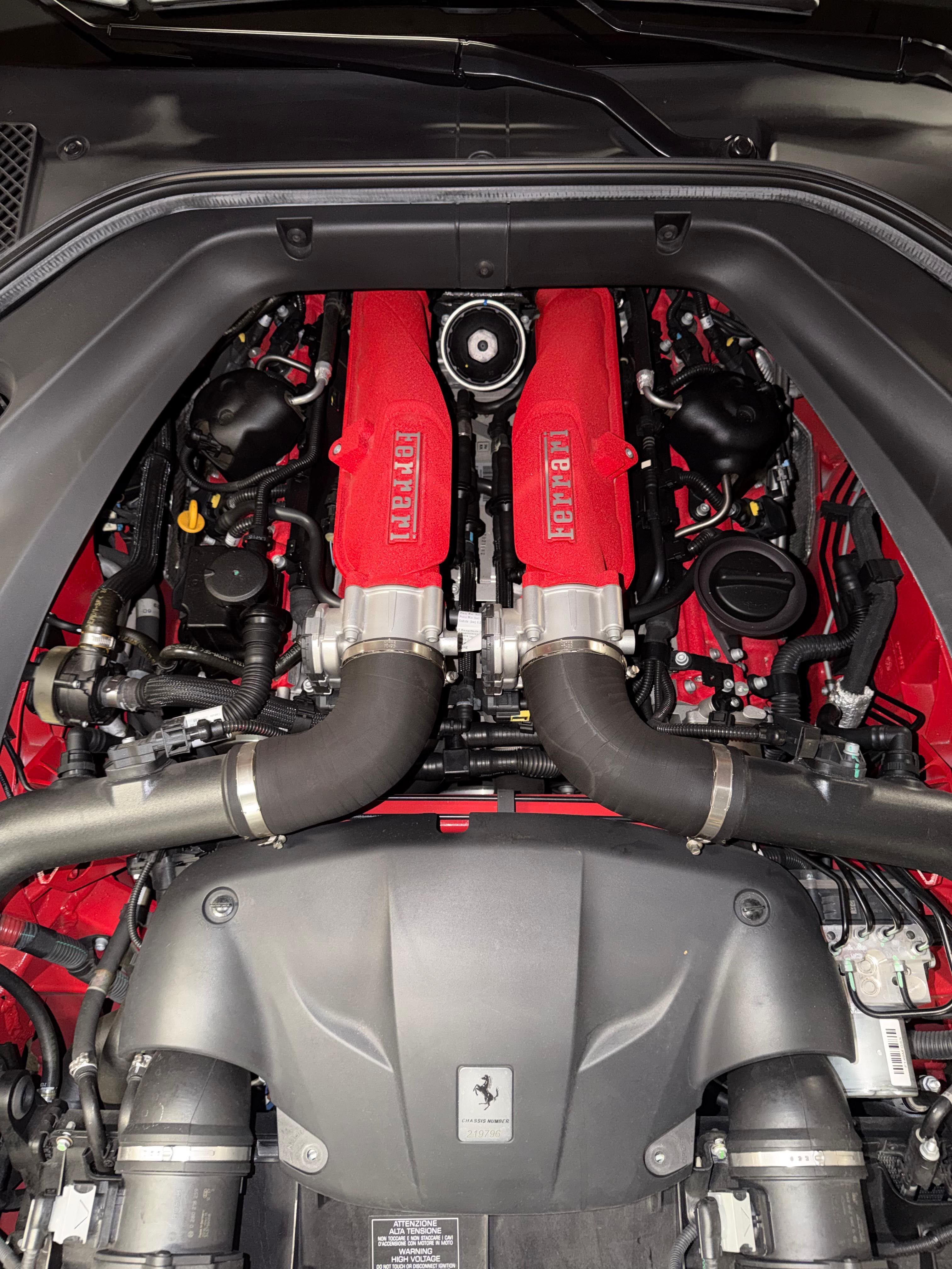 Used 2017 Ferrari California T RWD image 13