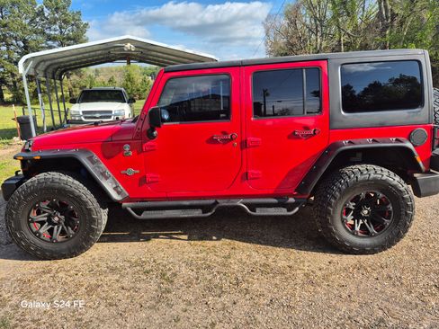 Used 2015 Jeep Wrangler Unlimited Sport AWD/4WD image 1