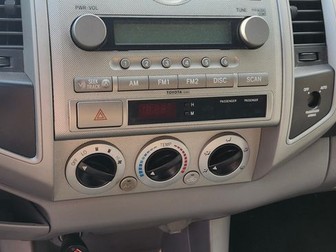 Used 2008 Toyota Tacoma PreRunner image 5