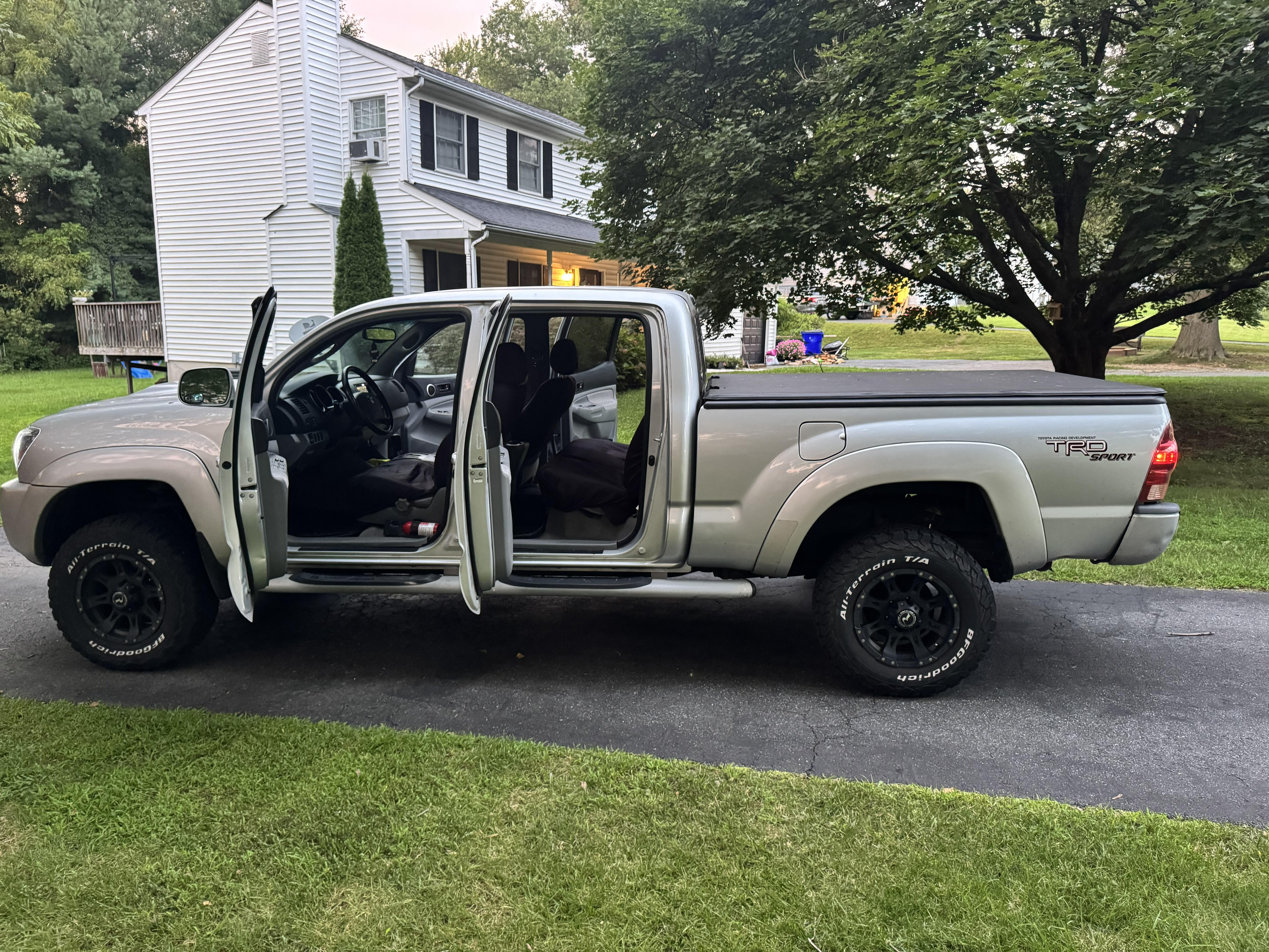 Used 2005 Toyota Tacoma 4x4 Double Cab w/ TRD Sport Pkg #3 image 4