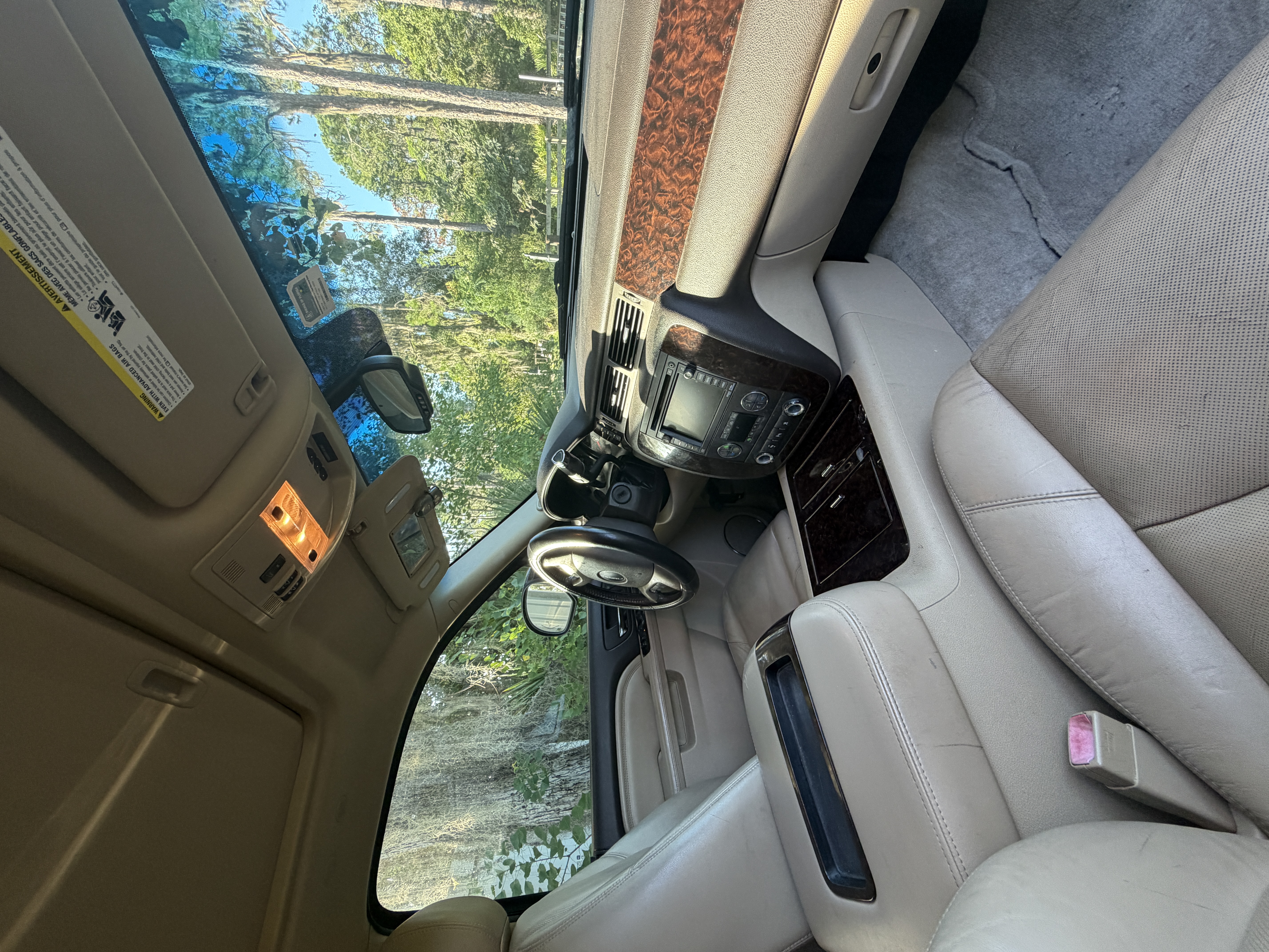 Used 2011 GMC Yukon XL Denali AWD/4WD image 12