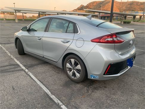 Used 2019 Hyundai Ioniq Limited w/ Ultimate Package 02 FWD image 5