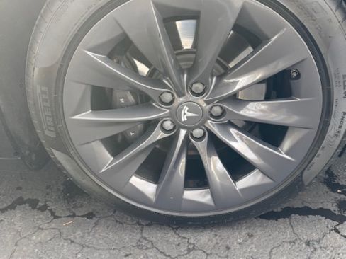 Used 2020 Tesla Model S Long Range Plus image 22