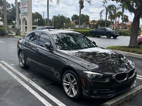 Used 2017 BMW 330i Sedan RWD image 1