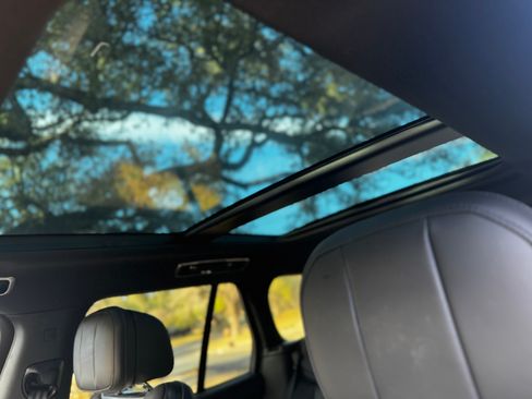 Used 2023 Land Rover Range Rover SE image 10