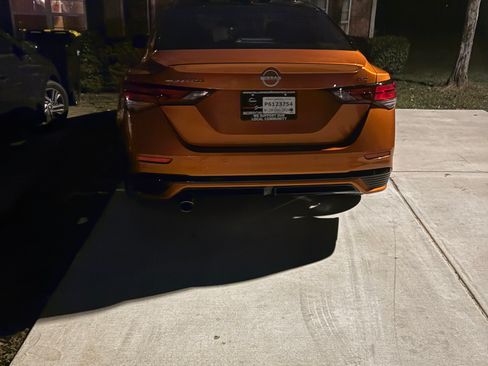 Used 2025 Nissan Sentra SR image 9