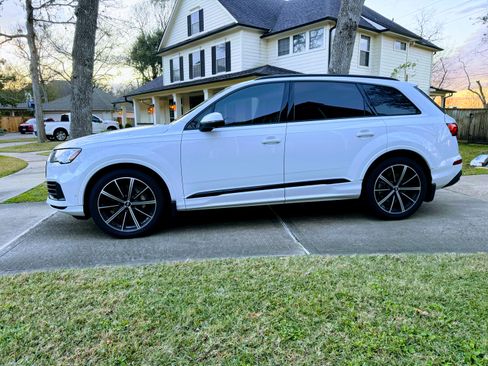 Used 2020 Audi Q7 3.0T Prestige image 4