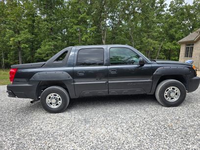 Used 2004 Chevrolet Avalanche 2500 w/ Preferred Equipment Group