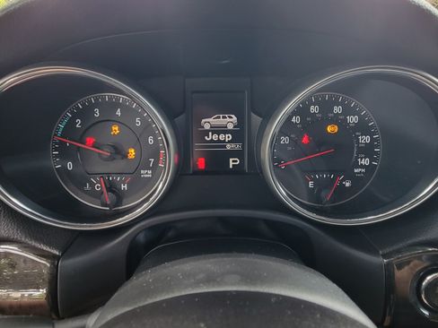 Used 2011 Jeep Grand Cherokee Laredo image 13