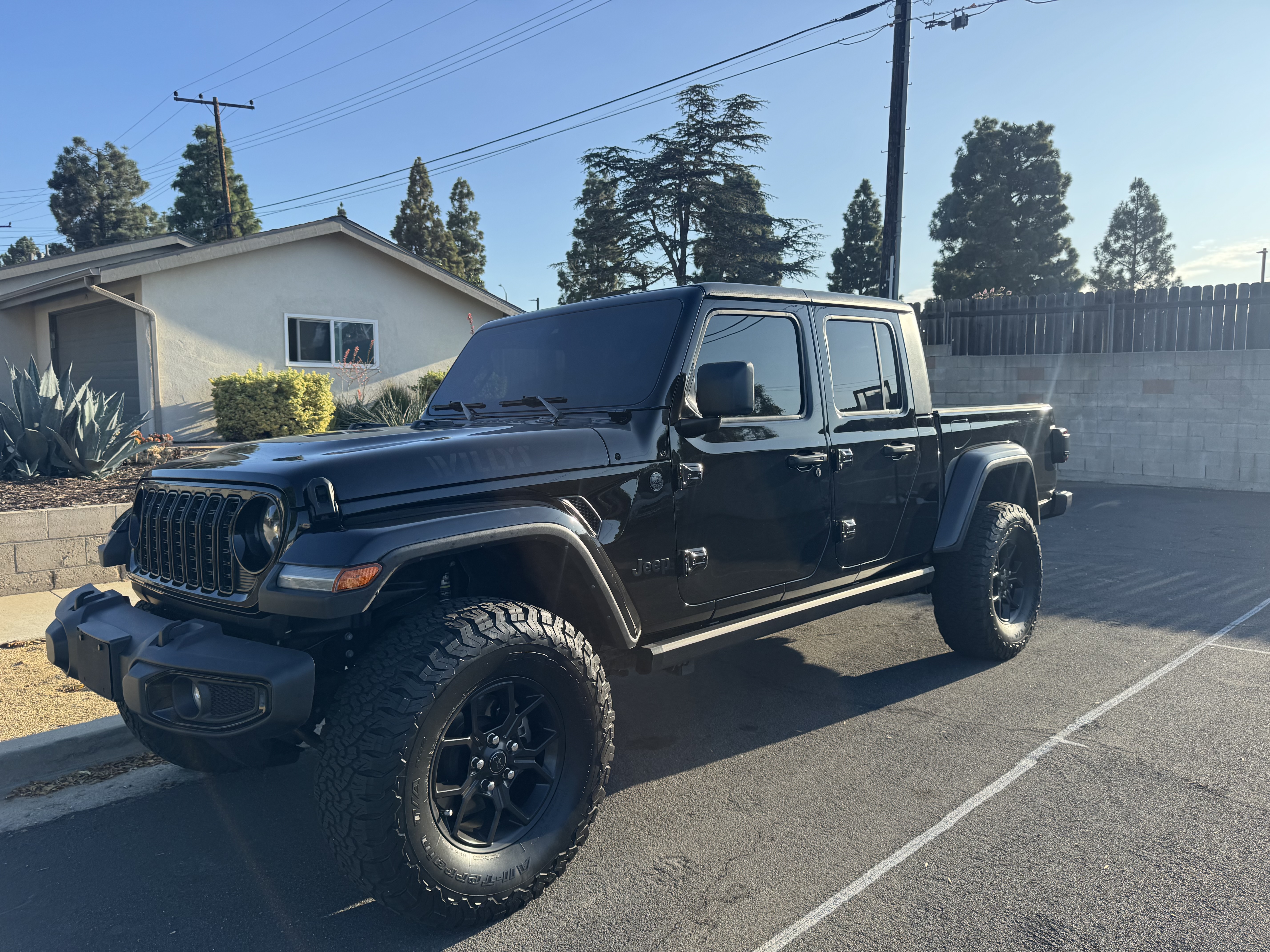 Used 2024 Jeep Gladiator Sport AWD/4WD image 13
