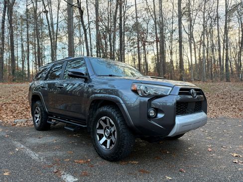 Used 2021 Toyota 4Runner TRD Off-Road Premium image 4
