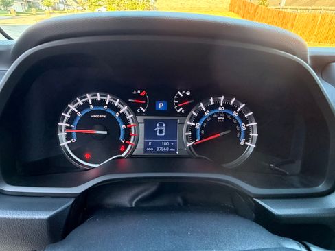 Used 2016 Toyota 4Runner Trail Premium AWD/4WD image 16