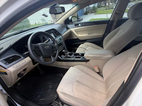 Used 2017 Hyundai Sonata SE FWD image 5