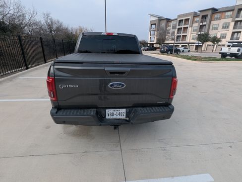 Used 2015 Ford F150 Lariat image 11