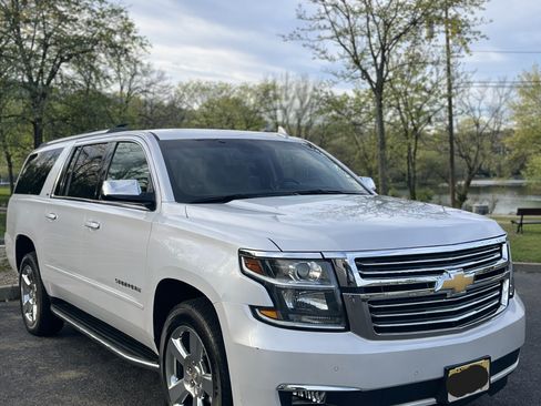 Used 2016 Chevrolet Suburban LTZ image 11
