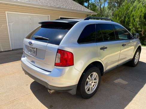 Used 2011 Ford Edge SE w/ 101A Rapid Spec Order Code image 8