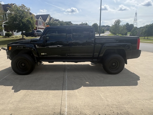 Used 2009 HUMMER H3T AWD/4WD image 2