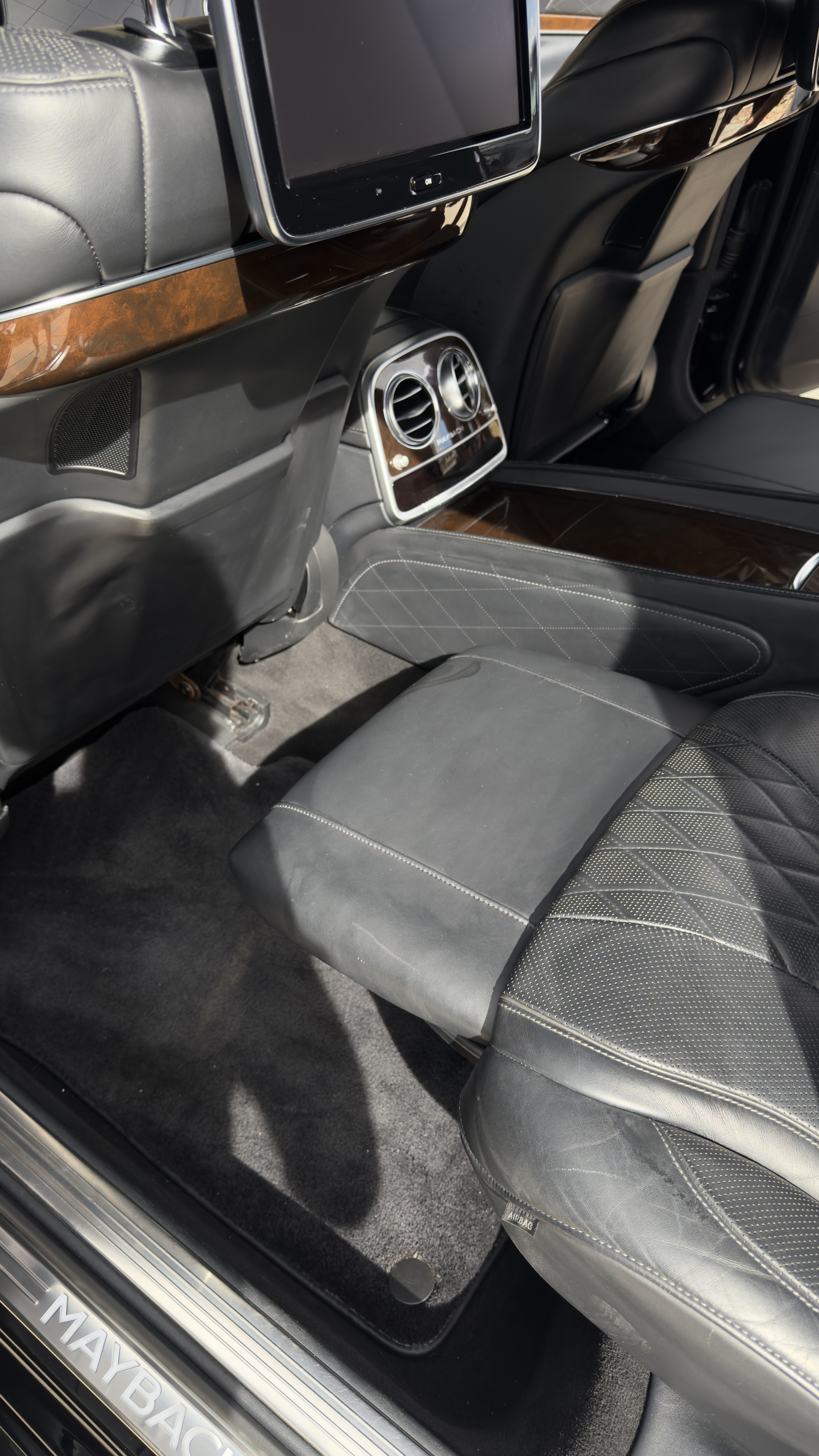 Used 2016 Mercedes-Benz Maybach S 600 image 19